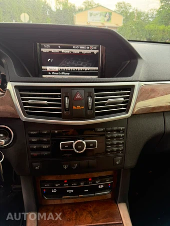 2013 Mercedes-Benz E 350 4MATIC Sedan – miniatura 2