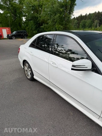 2013 Mercedes-Benz E 350 4MATIC Sedan – miniatura 36