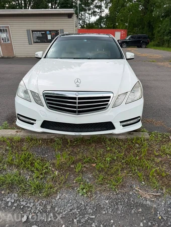 2013 Mercedes-Benz E 350 4MATIC Sedan – miniatura 38
