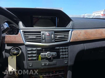 2013 Mercedes-Benz E 350 Sedan - miniatura 10