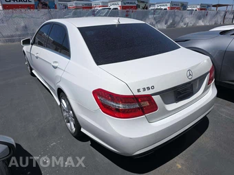 2013 Mercedes-Benz E 350 Sedan - miniatura 2