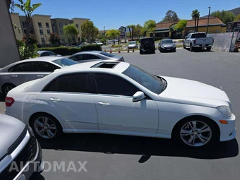2013 Mercedes-Benz E 350 Sedan - miniatura 4