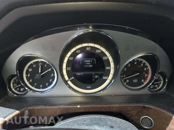 2013 Mercedes-Benz E 350 Sedan - miniatura 9
