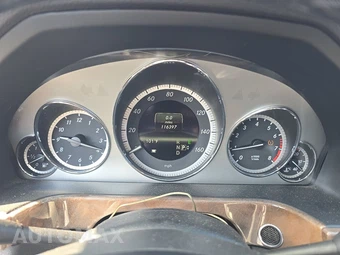 2013 Mercedes-Benz E 350 Sedan - miniatura 12