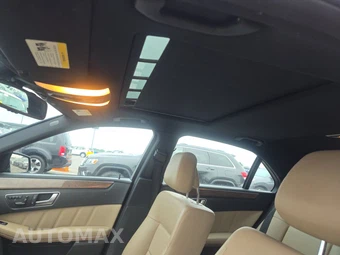 2013 Mercedes-Benz E 350 Sedan - miniatura 18