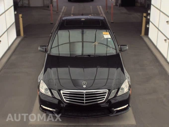 2013 Mercedes-Benz E 350 Sedan - miniatura 2