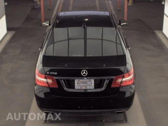 2013 Mercedes-Benz E 350 Sedan - miniatura 5