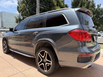 2013 Mercedes-Benz GL 550 4MATIC – miniatura 3