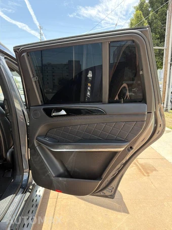 2013 Mercedes-Benz GL 550 4MATIC – miniatura 36