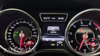2013 Mercedes-Benz ML 63 AMG - miniatura 20