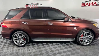 2013 Mercedes-Benz ML 63 AMG - miniatura 8