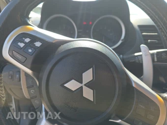 2013 Mitsubishi Lancer Evolution MR - miniatura 10