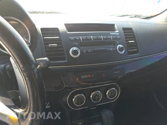 2013 Mitsubishi Lancer Evolution MR - miniatura 11