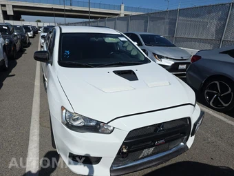 2013 Mitsubishi Lancer Evolution MR - miniatura 2