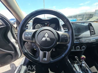 2013 Mitsubishi Lancer Evolution MR - miniatura 10