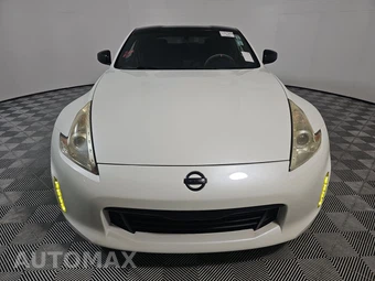 2013 Nissan 370Z Coupe - miniatura 2