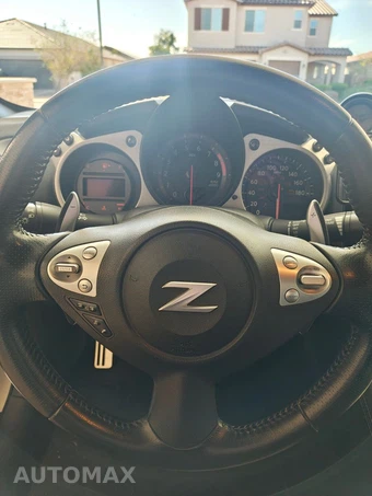 2013 Nissan 370Z Touring Coupe - miniatura 14