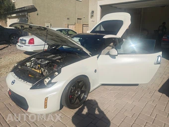 2013 Nissan 370Z Touring Coupe - miniatura 18