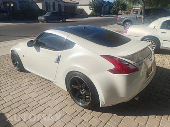 2013 Nissan 370Z Touring Coupe - miniatura 7