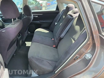2013 Nissan Altima 2.5 SV Sedan – miniatura 16