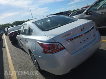 2013 Nissan Altima 2.5 SV Sedan – miniatura 6