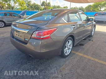 2013 Nissan Altima 2.5 SV Sedan – miniatura 4