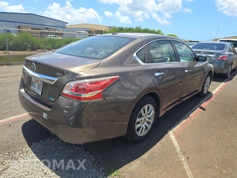 2013 Nissan Altima 2.5 SV Sedan – miniatura 4