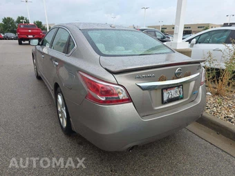 2013 Nissan Altima 2.5 SV Sedan - miniatura 2