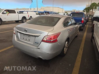 2013 Nissan Altima 2.5 SV Sedan – miniatura 4
