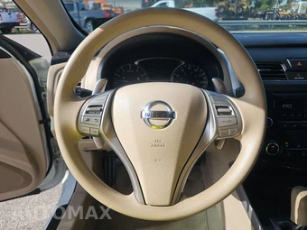 2013 Nissan Altima 3.5 S Sedan – miniatura 10