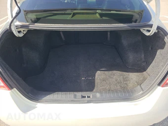 2013 Nissan Altima 3.5 S Sedan – miniatura 16