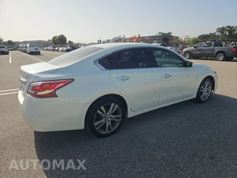 2013 Nissan Altima 3.5 S Sedan – miniatura 4