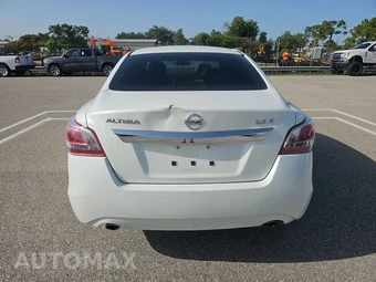 2013 Nissan Altima 3.5 S Sedan – miniatura 5