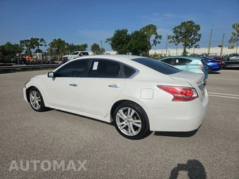 2013 Nissan Altima 3.5 S Sedan – miniatura 6