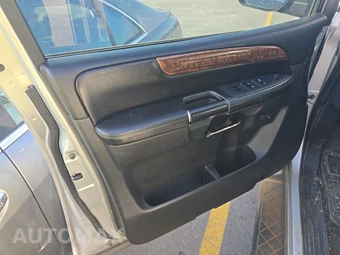 2013 Nissan Armada SL – miniatura 9