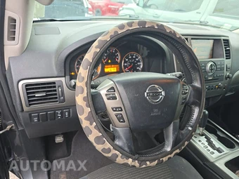 2013 Nissan Armada SV – miniatura 10