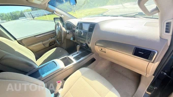 2013 Nissan Armada SV - miniatura 18