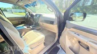 2013 Nissan Armada SV - miniatura 19