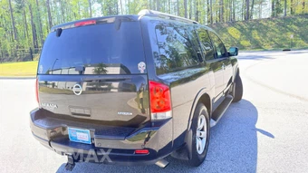 2013 Nissan Armada SV - miniatura 3