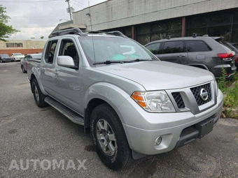 2013 Nissan Frontier PRO-4X Crew Cab Medium Bed – miniatura 4