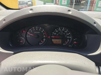 2013 Nissan Frontier SV Crew Cab Medium Bed – miniatura 9