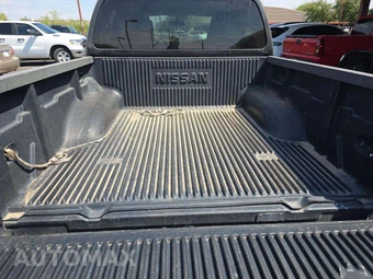 2013 Nissan Frontier SV Crew Cab Medium Bed - miniatura 11