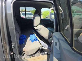 2013 Nissan Frontier SV Crew Cab Medium Bed - miniatura 13