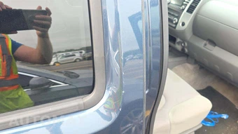 2013 Nissan Frontier SV Crew Cab Medium Bed – miniatura 21