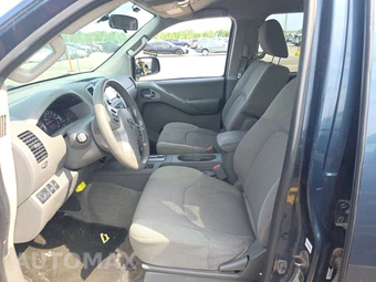 2013 Nissan Frontier SV Crew Cab Medium Bed – miniatura 7