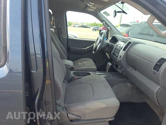 2013 Nissan Frontier SV Crew Cab Medium Bed – miniatura 8