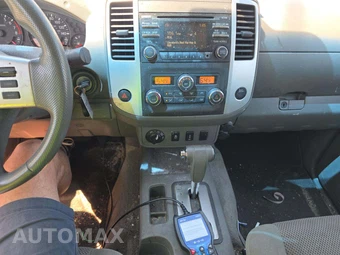 2013 Nissan Frontier SV Crew Cab Medium Bed - miniatura 10