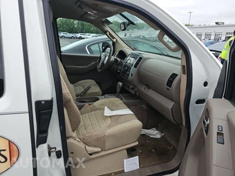 2013 Nissan Frontier SV Extended Cab Medium Bed – miniatura 8