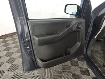 2013 Nissan Frontier SV Extended Cab Medium Bed - miniatura 9
