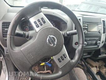 2013 Nissan Frontier SV Extended Cab Medium Bed – miniatura 10